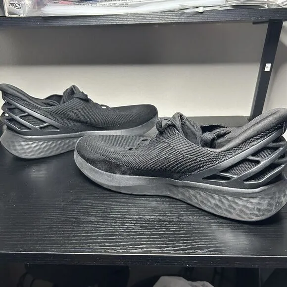 Kizik Athens Hands Free Triple Black Running Shoes Sneaker Mens Size 11