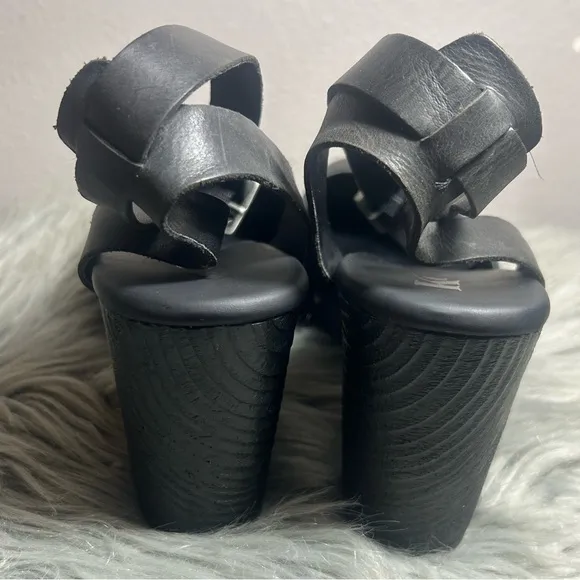 Kork-Ease Meru Platform Clog Black Platform Ankle Strap Women's Size 9