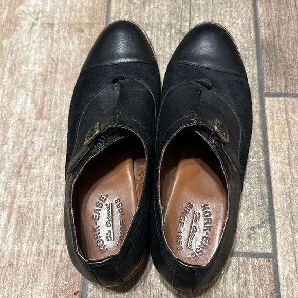 Kork-Ease Women’s Black Leather Niseda Loafers‎