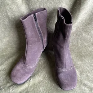 LA CANADIENNE Grey Suede Kitten Heel Waterproof Ankle Boots Women SZ 6 1/2