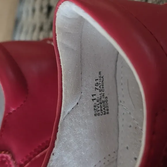 L’Amour Red T-Strap Buckle Dress Shoes Size 11