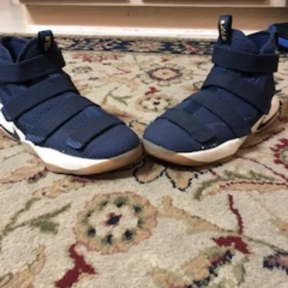 LeBron Soldier 11 Cavs