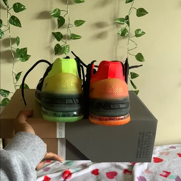 Lebron XVlll Sneakers