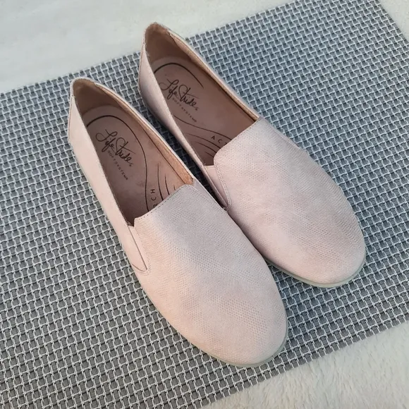 Life Stride Neon Slip On Loafers Comfort Cushioned Shoes Faux Leather 8 NEW Pink