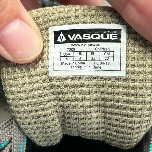 LIKE NEW Vasque ultra dry hiking shoes | size 4