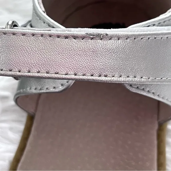 Livie &amp; Luca | Girls Silver Platinum Shimmer Petal Mary Jane Shoes