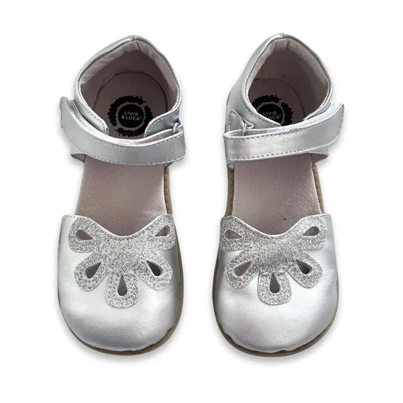 Livie &amp; Luca | Girls Silver Platinum Shimmer Petal Mary Jane Shoes