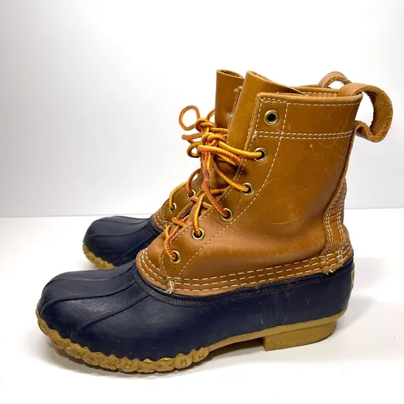 L.L Bean Women’s Bean Boots 8” Navy Tan Size 6M