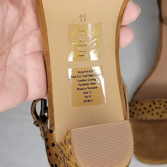 Madewell The Brooke Ankle-Strap Sandal in Spot Dot Calf Hair Size 11