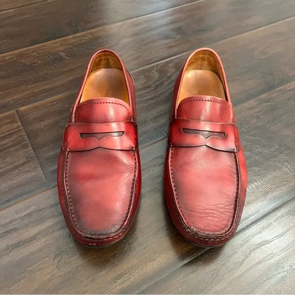 Magnanni Mens leather penny loafers size 8.5 fits like 9 length 11.5” cool color