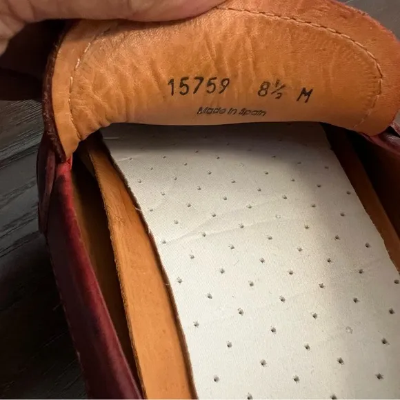 Magnanni Mens leather penny loafers size 8.5 fits like 9 length 11.5” cool color