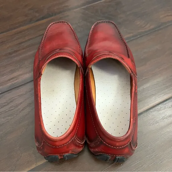 Magnanni Mens leather penny loafers size 8.5 fits like 9 length 11.5” cool color