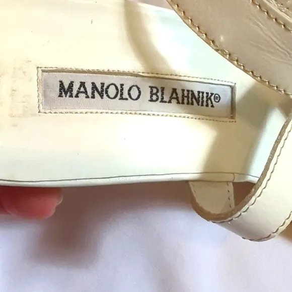 Manolo Blahnik White Tee Strap Shoes 37