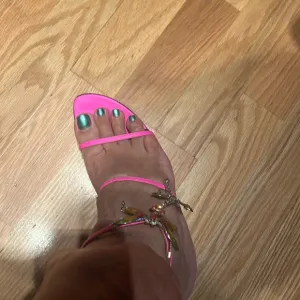 Mario Bologna hot pink shoes