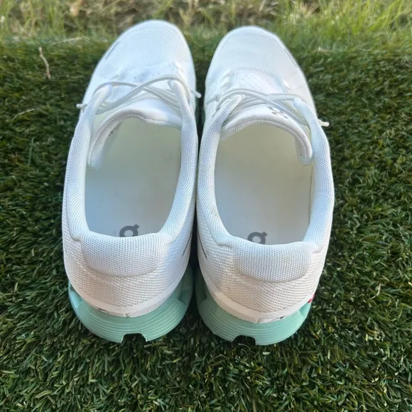 Men’s On Cloud Running shoes size 9.5