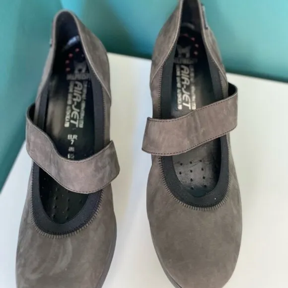 𝅺mephisto Tamara Style Strap Nubuk Wedge Heel Shoes Womens Size 9.5
