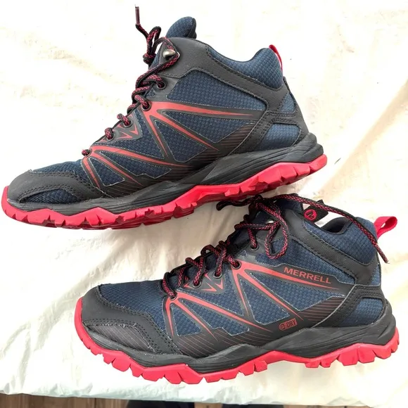 Merrell Men's Capra Rise Trail Athletic Shoes Black Navy Red. SZ 8 Worn 1X