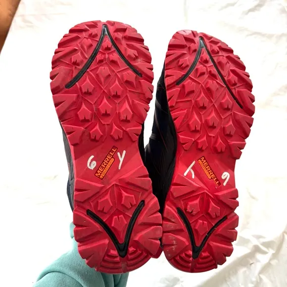 Merrell Men's Capra Rise Trail Athletic Shoes Black Navy Red. SZ 8 Worn 1X