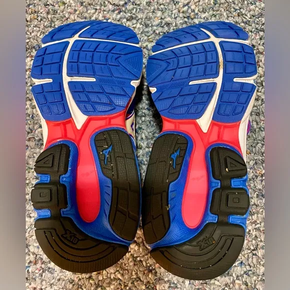Mizuno Wave Inspire 13, NWOT, Size 7
