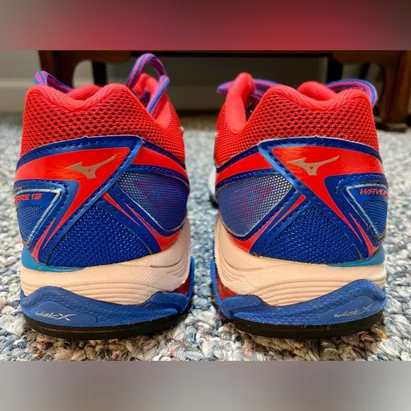 Mizuno Wave Inspire 13, NWOT, Size 7