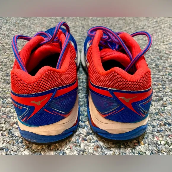 Mizuno Wave Inspire 13, NWOT, Size 7