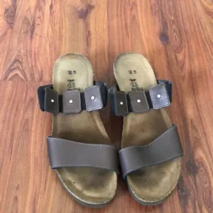 NAOT Made in Israel leather sandals, comfort shoes, slip on size 40 (9)￼