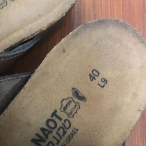 NAOT Made in Israel leather sandals, comfort shoes, slip on size 40 (9)￼