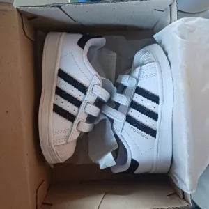 New. Adidas 5k toddlers.