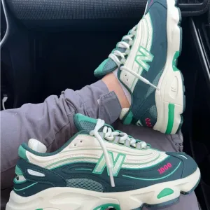 New Balance 1000 Green Sneakers
