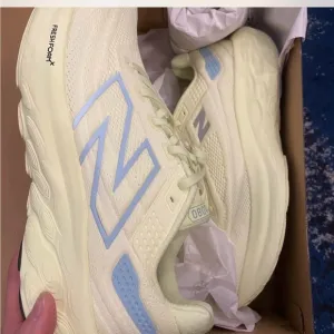 New Balance 1080v13 neon and Blue Running Shoes