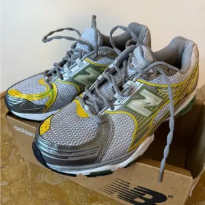 New balance Gray, Yellow, Green&amp;Black Athletic Shoes size 10.5 wide large used