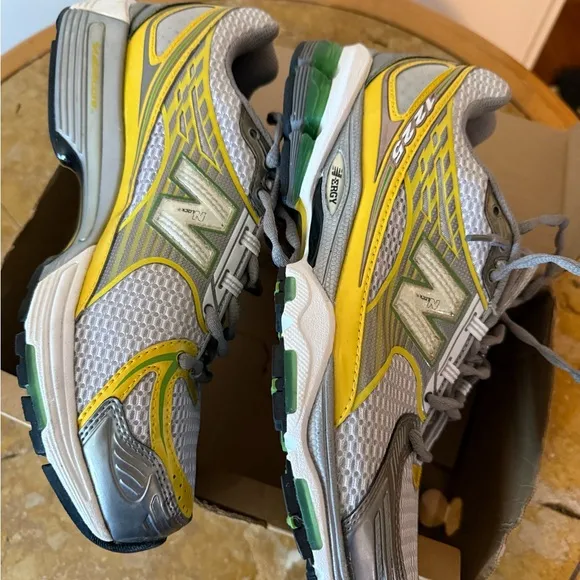 New balance Gray, Yellow, Green&amp;Black Athletic Shoes size 10.5 wide large used