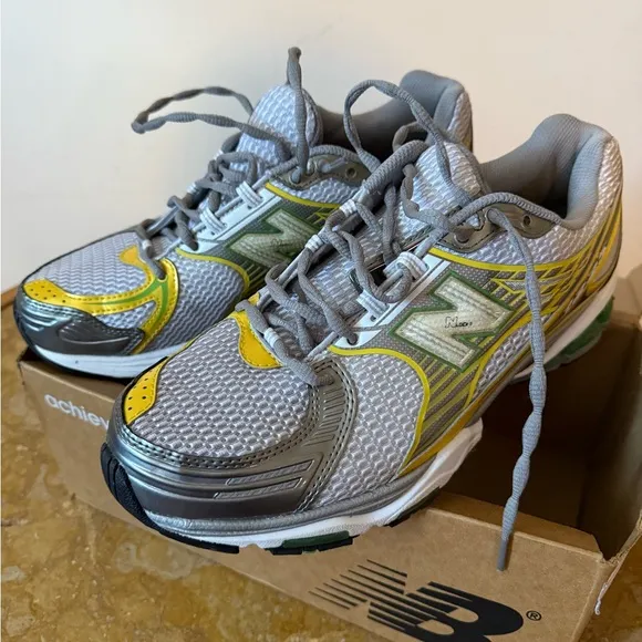 New balance Gray, Yellow, Green&amp;Black Athletic Shoes size 10.5 wide large used
