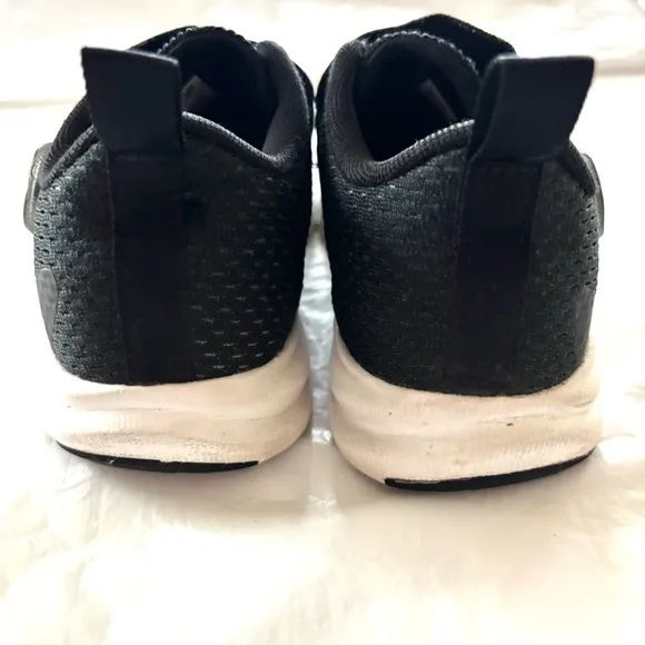 New Balance Kids FuelCore Reveal BOA® Shoes Black White SZ 4Y Worn 2X
