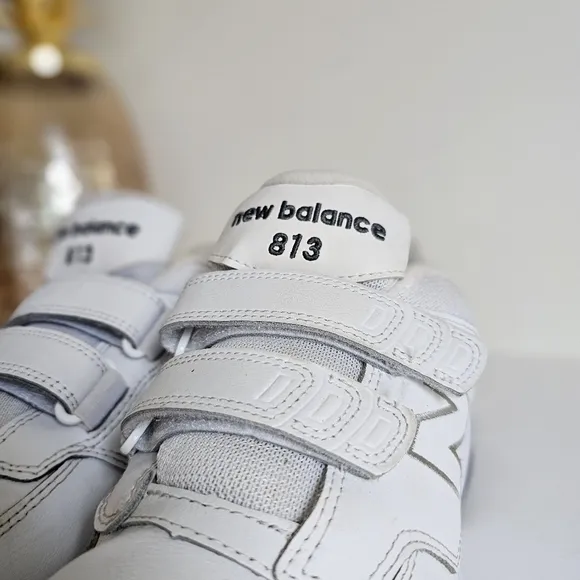 New Balance Leather Men's 813 V1 Hook Loop Walking Shoe White Sneakers Size 9.5