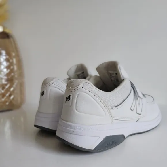 New Balance Leather Men's 813 V1 Hook Loop Walking Shoe White Sneakers Size 9.5