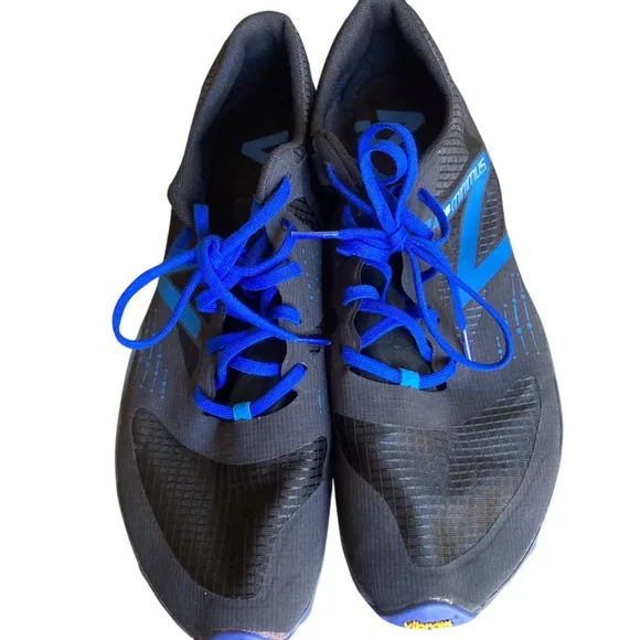 New Balance Minimus Men Black and Blue Athletic Shoes