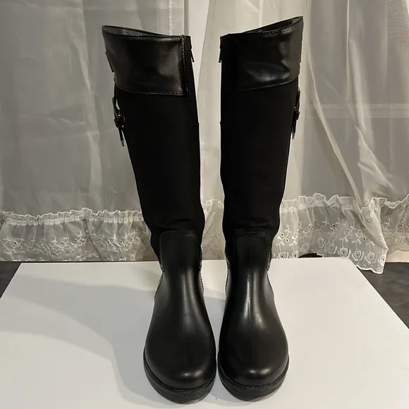 NEW DAV WATERPROOF LUXURY WINTER BOOTS SIZE 6 NEW