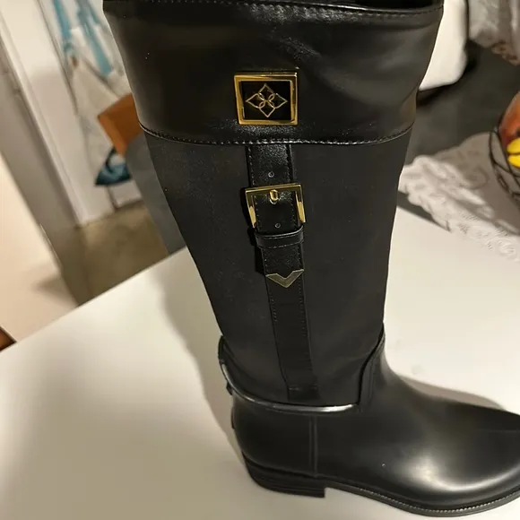 NEW DAV WATERPROOF LUXURY WINTER BOOTS SIZE 6 NEW