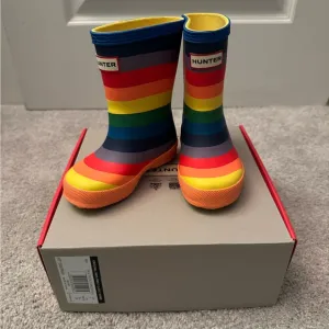 NEW in Box Hunter Kids’ Classic Waterproof Rain Boots, Rainbow 🌈, Toddler 6M