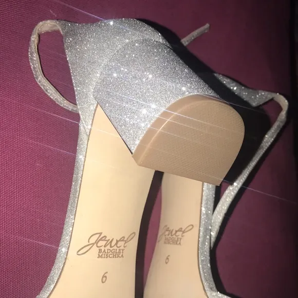 New Jewel by Badgley Mischka Giona Block Heels