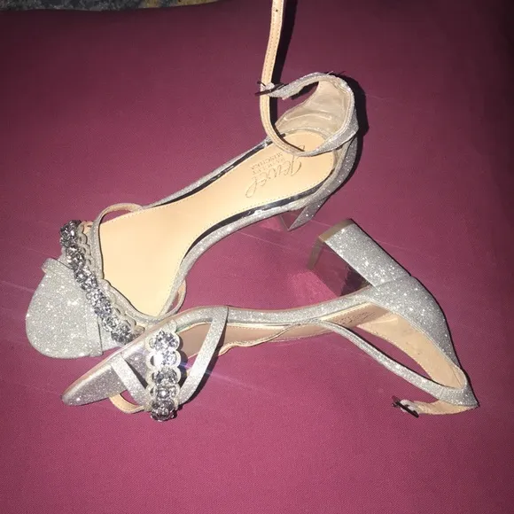 New Jewel by Badgley Mischka Giona Block Heels