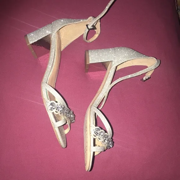 New Jewel by Badgley Mischka Giona Block Heels