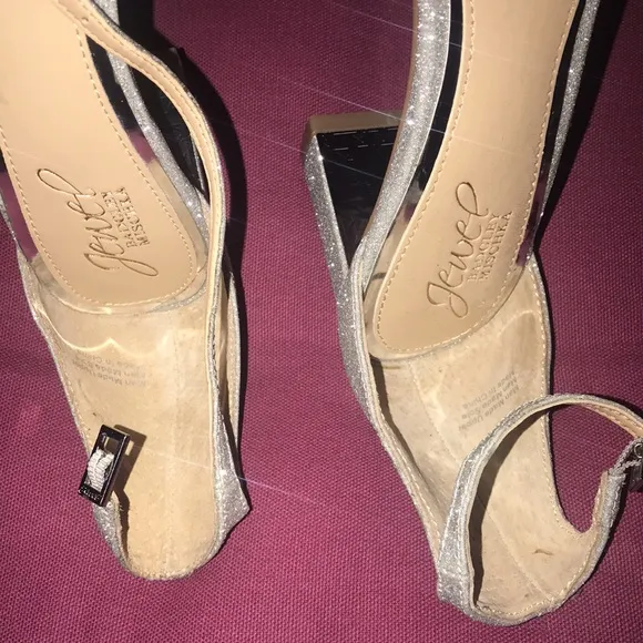 New Jewel by Badgley Mischka Giona Block Heels