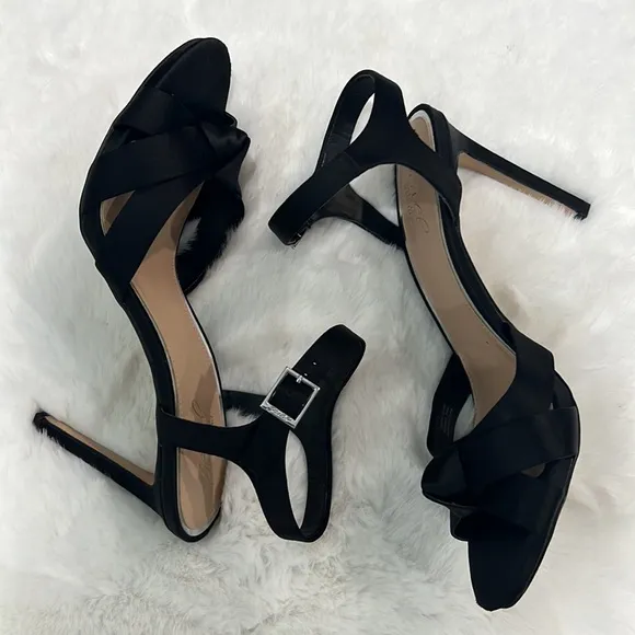 New Jewel by Badgley Mischka Rhonda Black Satin Heeled Sandal