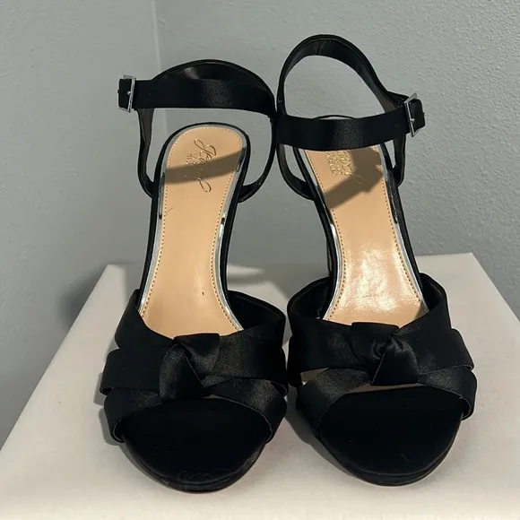 New Jewel by Badgley Mischka Rhonda Black Satin Heeled Sandal