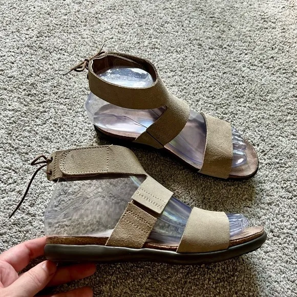 New NAOT Larissa Size 36 S/ 5 Sand Suede Tie Ankle Strap Sandal Gladiator Shoes