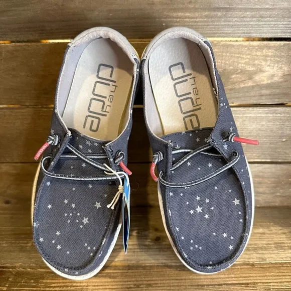 New NWT Big Kids Hey Dude Wendy Blue Star Print Slip On Shoes Loafers Size 3 Y