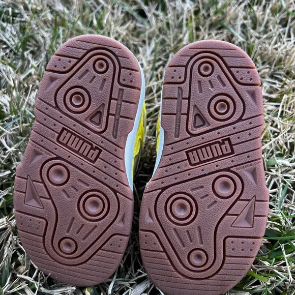 NEW Puma Slipstream Spongebob Yellow size 5c Toddler shoes