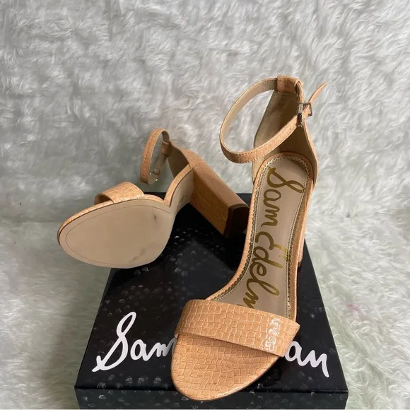 New Sam Edelman Yaro Ankle Strap Sandal in peach color size 7.5